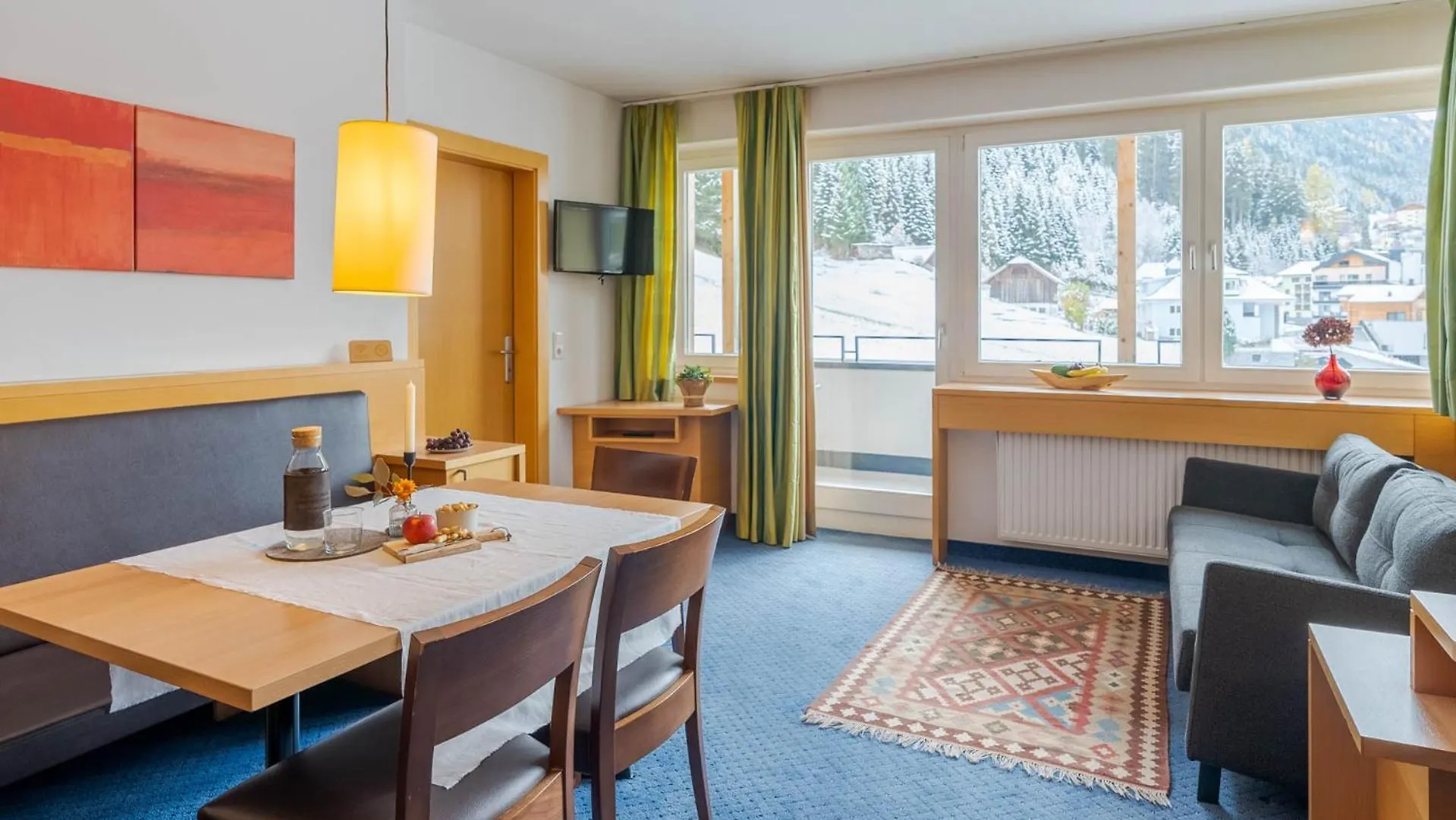 Gradiva Apartments 이스크글